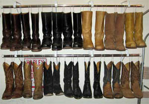 Hanging boots