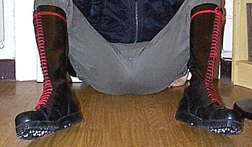 Undercover 30 hole boots