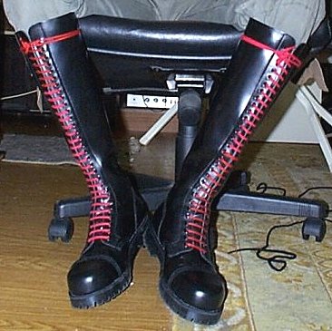 Undercover 30 hole boots